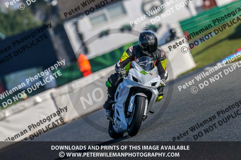 PJM Wedding Photography;enduro digital images;event digital images;eventdigitalimages;mallory park;mallory park photographs;mallory park trackday;mallory park trackday photographs;no limits trackdays;peter wileman photography;racing digital images;trackday digital images;trackday photos